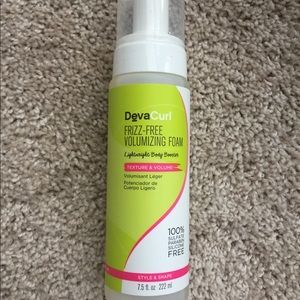 DevaCurl Frizz Free Volumizing Foam 222 mL